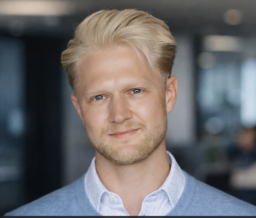 Headshot of Tom Kendall